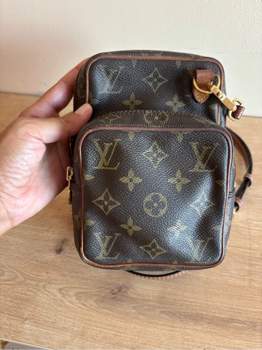 Authentic Louis Vuitton monogram crossbody
